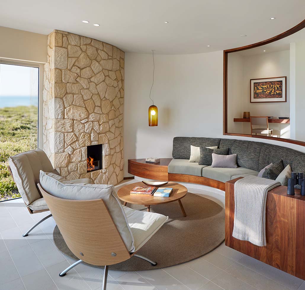 Lounge and terrace Left