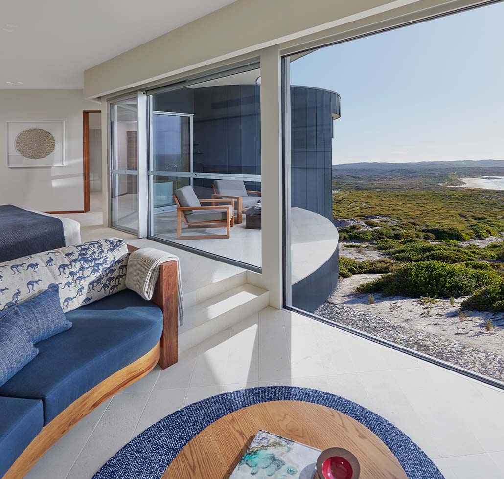 Lounge and terrace Left